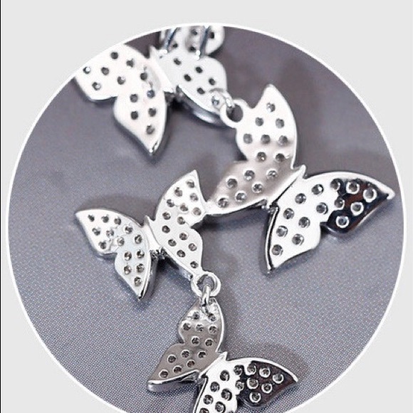 🌺 STERLING SILVER (925) ZIRCON BUTTERFLY NECKLACE - Picture 5 of 8